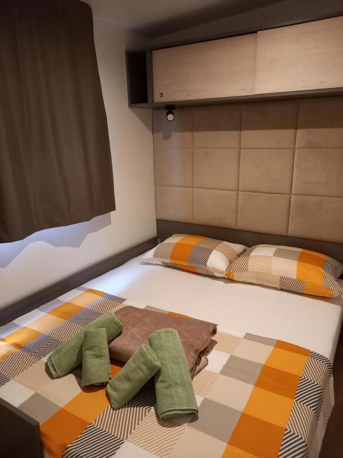 Mobile Home Agava บีโอกราดนาโมรู ภายนอก รูปภาพ